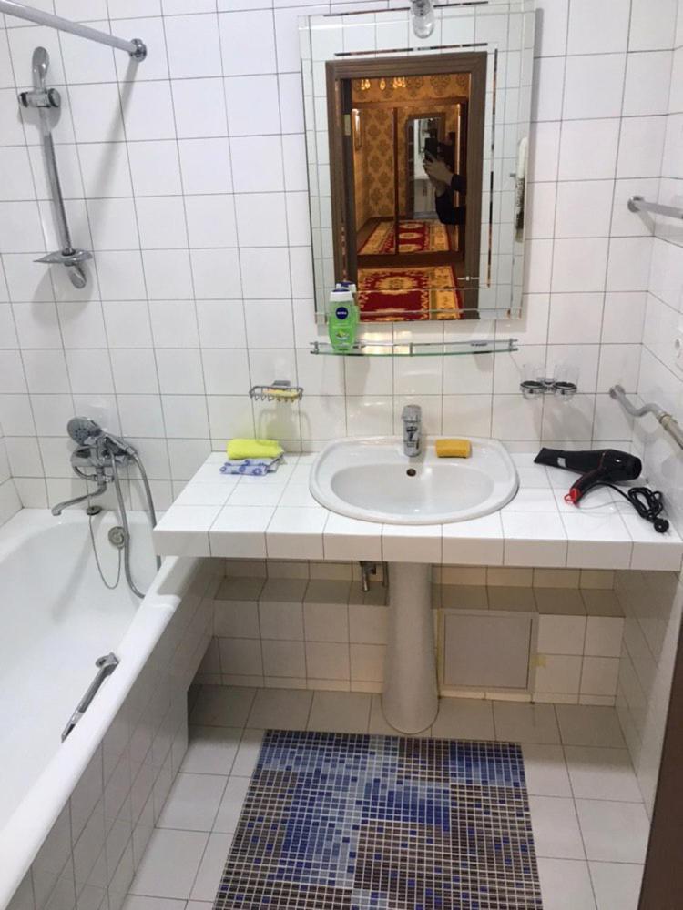 Humo Apartment Tasjkent Exteriör bild