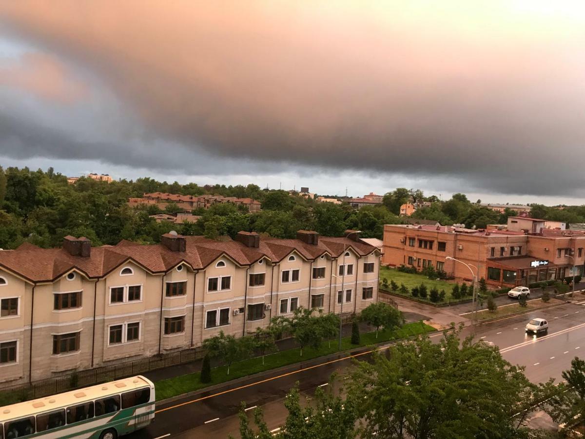Humo Apartment Tasjkent Exteriör bild